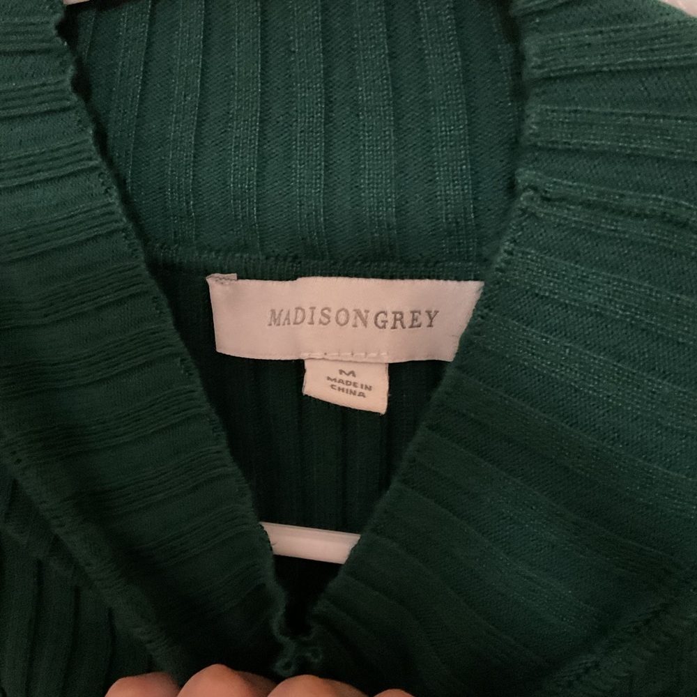 Madison Green Ribbed Sweater - Picture 3 of 3